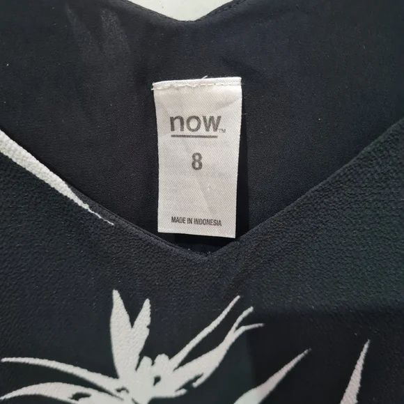 Size- S, 'now' tank top - Picture 5 of 5